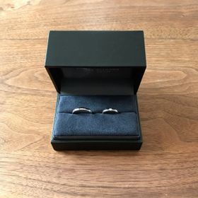 【ラザール ダイヤモンド(LAZARE DIAMOND)の口コミ】 シンプルな一粒ダイヤのもので、石の輝きが綺麗な指輪を探していました。…