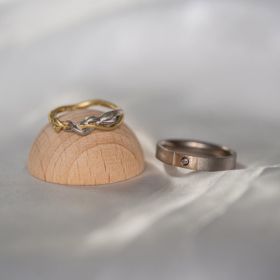 【Cayof(カヨフ)の口コミ】 店舗のHPをみてアンティークな雰囲気がとても気に入りました。遠方からの…