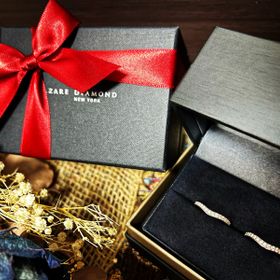 【ラザール ダイヤモンド(LAZARE DIAMOND)の口コミ】 ダイヤモンドのカット、カラー、輝きとデザインの1番いいものを探して、10…