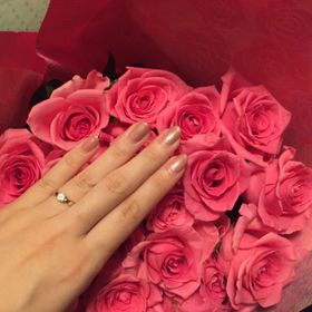 【ティファニー(Tiffany & Co.)の口コミ】 ダイヤの高さがあまりないところ。
服に引っかかりにくいので普段使いもで…