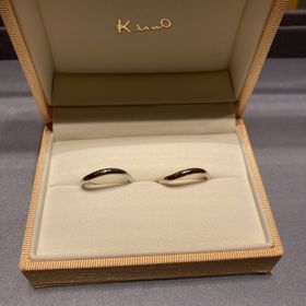 【ケイウノ ブライダル(K.UNO BRIDAL)の口コミ】 ピンクゴールドの色が良いというこだわりと、制作過程のどこかに携わり、…