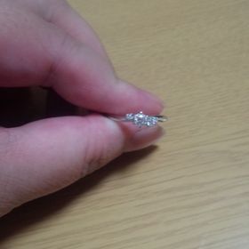 【銀座ダイヤモンドシライシの口コミ】 ダイヤモンドのしらいしで購入しました。
高級店ですごく対応がよかったで…