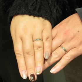 【輪-RIN-の口コミ】 仕事柄あまり太めなデザインは嫌で、なるべく細めにしました！
シンプルな…