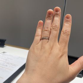 【ラザール ダイヤモンド(LAZARE DIAMOND)の口コミ】 指輪を探し回ってやっとお気に入りのゆびわに出会えました。キラキラ光る…