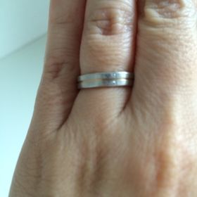 【ウィスプ(WISP)の口コミ】 プラチナとプラチナの間にゴールドの輝きがあるところが良いと思ったのと…