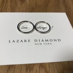 【ラザール ダイヤモンド(LAZARE DIAMOND)の口コミ】 スタンダードながらもダイヤモンド5つが綺麗に輝く結婚指輪を購入しました…
