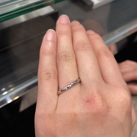 【ラザール ダイヤモンド(LAZARE DIAMOND)の口コミ】 一生使うものなので、飽きが来ないようなシンプルなデザインの物を探して…