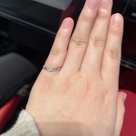 【銀座ダイヤモンドシライシの口コミ】 シンプルかつずーっとつけてられるデザインやかわいさのものを探していま…