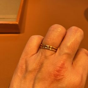 【エルメス(HERMES)の口コミ】 アリアンヌは2連になっているように見える個性的なデザインでカジュアルに…