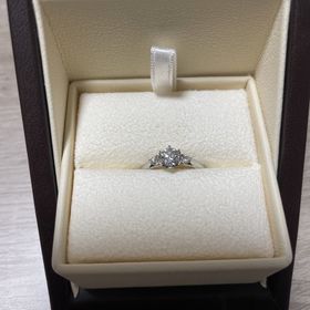 【BIJOUPIKO(ビジュピコ)の口コミ】 他のお店より価格が安いところです。
他の店舗でこのダイヤのカラット数だ…