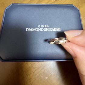 【銀座ダイヤモンドシライシの口コミ】 指輪のデザインはシンプルかつ日常使いできるものを選びました。ゼクシィ…