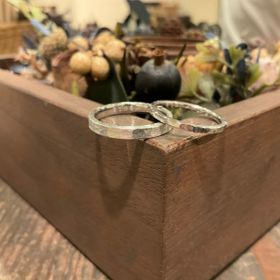 【鎌倉彫金工房の口コミ】 仕事で指輪をつけられないので、そこまでこだわりはなかったが、デザイン…