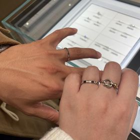 【シャネル(CHANEL)の口コミ】 変わったデザインが多くあるため、一捻りあるデザインが好きな方にお勧め…