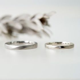 【renri(レンリ)の口コミ】 肌の色がそれぞれ違うので、素材の色も自分達の肌に馴染むものを選びまし…