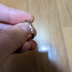 【エクセルコダイヤモンド(EXELCO DIAMOND)の口コミ】 中年になると、細い指輪ですと指輪に負けてしまうので、若い時にも、老い…