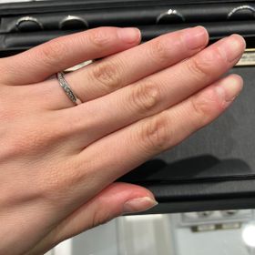 【THE KISS Anniversary(ザ・キッス　アニヴァーサリー)】の口コミ お手頃なお値段のリングが多かったです。デザインもシンプル、キュートなデ...