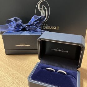 【銀座ダイヤモンドシライシの口コミ】 結婚指輪のみの購入だったので、シンプルすぎないものを探しており提案し…