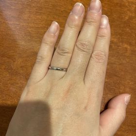 【TRECENTI(トレセンテ)の口コミ】 指輪のデザインはシンプルなのに、ダイヤの光が綺麗に広がる品のある、良…