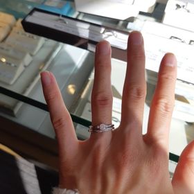 【LUCIE(ルシエ)の口コミ】 キュートなデザインが多いイメージのブランドです。また、指輪の幅を変え…