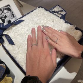 【ショーメ(CHAUMET)の口コミ】 おそろいで2人とも気にいったデザインの指輪にしたかったので、たくさん試…