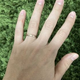 【SIENAROSE(シエナロゼ)の口コミ】 普段指輪をつけないので、できるだけ手に馴染みがよく目立たないものを前…