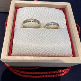 【TOMOE(トモエ)の口コミ】 巴さんが気になっており、BIJOU PIKOさんへ。
当初は巴さんの指輪を見る前…