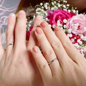 【アイプリモ(I-PRIMO)の口コミ】 結婚指輪はダイヤが付いていて、派手すぎず、でも人と被らないものを探し…