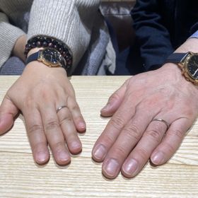 【出雲結(いずもゆい)の口コミ】 色々と結婚指輪を探してた時に、SNSで偶然目に留まり、その指輪一つ一つの…