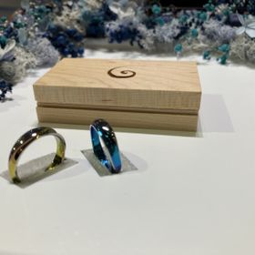 【SORA(ソラ)の口コミ】 ジルコニウムの発色がとてもきれいで、アレルギーにも優しいこと
指に合う…