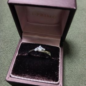 【アイプリモ(I-PRIMO)の口コミ】 指輪のデザインで決めました。あとは、有名な店舗だったのでそこに行って…