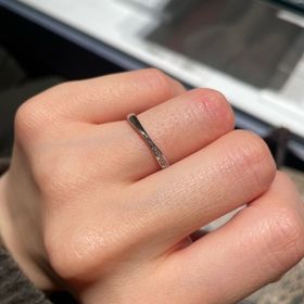 【銀座ダイヤモンドシライシの口コミ】 指輪のショップを数件回りましたが、一番最初に見たこちらが忘れられず購…