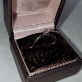 【アイプリモ(I-PRIMO)の口コミ】 11月に4社ほど比較検討しましたが、アイプリモさんのみ納期を
クリスマス…