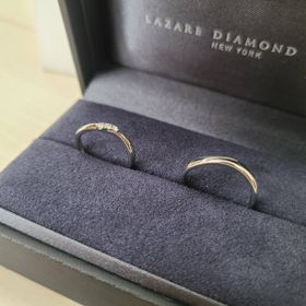 【ラザール ダイヤモンド(LAZARE DIAMOND)の口コミ】 一番の決め手はデザインです。私は背が小さく、手も大きくないので細めの…
