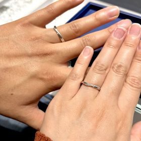 【銀座ダイヤモンドシライシの口コミ】 デザインも凝っておりメレダイヤがたくさんあしらわれておりキラキラして…