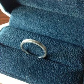 【AHKAH(アーカー)の口コミ】 一生毎日着用するものなので、何日もかけていろいろ試着しこれに決めまし…