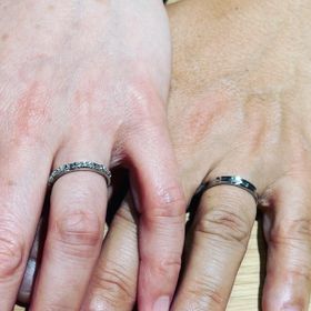 【TOMOE(トモエ)の口コミ】 今回はセカンドリングとして購入しました。
すでに持っている結婚指輪に重…