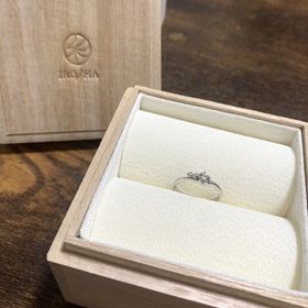 【彩乃瑞(IRONOHA)の口コミ】 指が長く見えるV字のデザイン重視で選び正面から見たときにアシンメトリー…