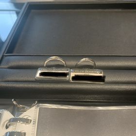 【エクセルコダイヤモンド(EXELCO DIAMOND)の口コミ】 指輪のデザインは奇抜なものではなく定番なものが多いように感じました。…