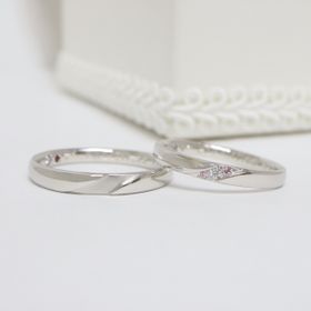 【LEGAN(レガン)の口コミ】 ピンクダイヤモンドにしたかったので、それが決め手です。あと、とにかく…