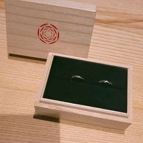 【出雲結(いずもゆい)の口コミ】 ふたりとも神社仏閣が好きで、しめ縄のデザインが他にはなく、唯一無二な…