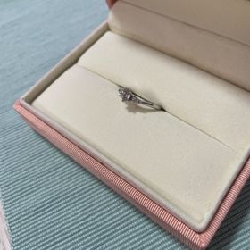 【ケイウノ ブライダル(K.UNO BRIDAL)の口コミ】 シンプルなものの方が飽きないと思い、ストレートの形にしました。しかし…