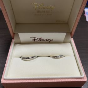 【ケイウノ ブライダル(K.UNO BRIDAL)の口コミ】 デザイン重視で決めました。繊細でさりげなくダイヤモンドが輝くタイプの…