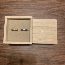 【YUKA HOJO(ユカホウジョウ)の口コミ】 アンティークなデザインでピンクゴールドという肌なじみがよい所、という…