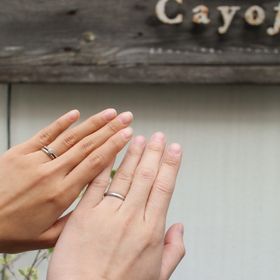 【Cayof(カヨフ)の口コミ】 マット加工と2色使いのデザインの指輪を探して、色々なお店を見ていました…