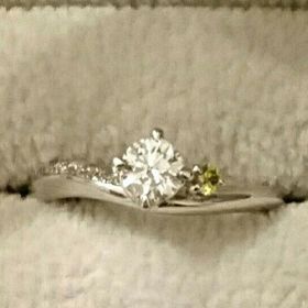 【JEWELRY  KAMATA(ジュエリーかまた)の口コミ】 直線的なデザインよりも、S字などの曲線デザインがしっくりきたので、何本…