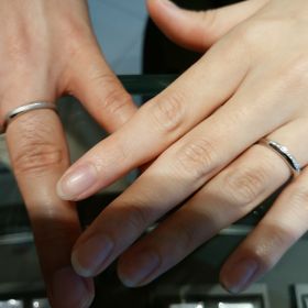 【エクセルコダイヤモンド(EXELCO DIAMOND)の口コミ】 たくさんのブランドをまわって散々悩みましたが、デザイン、価格、保証内…