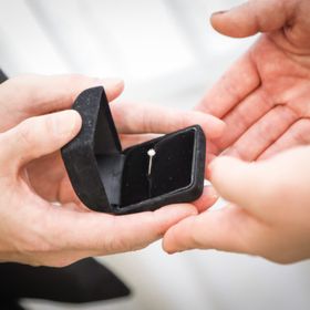 【Luxy(ラグシー)】の口コミ ダイヤモンドの品質と輝きがよいデサインで、ダイヤモンドのサイズが大きい...