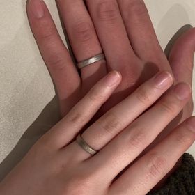 【YUKA HOJO(ユカホウジョウ)の口コミ】 ダイヤの周りが掘ってあって、キラキラしていて素敵だった。少し幅が広い…