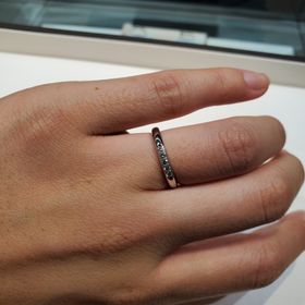 【アイプリモ(I-PRIMO)の口コミ】 シンプルながらもしっかりとダイヤモンドを感じるデザインのものがよくこ…