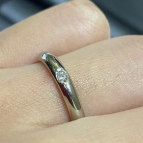 【ラザール ダイヤモンド(LAZARE DIAMOND)の口コミ】 外側はプラチナ、内側はピンクゴールドになっていて、他とは違うデザイン…